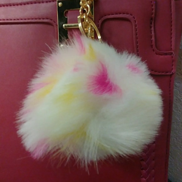 PomPom Key Chain - Picture 3 of 8
